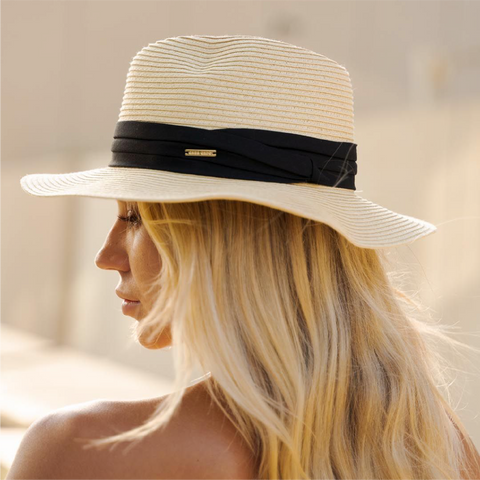 ALEXA FEDORA
