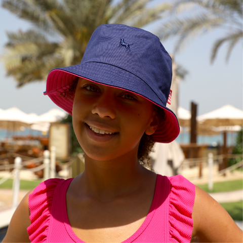 BEACHSIDE GIRL BUCKET HAT - NAVY/HOT PINK