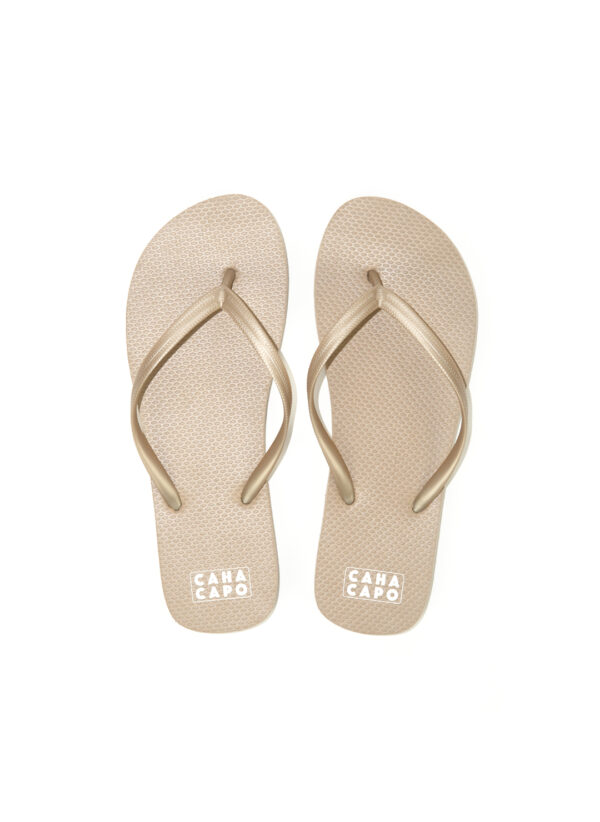 The Byron flip flops are comfortable beachflip flops in gold. Part of the CAHA CAPO beach accessories range.