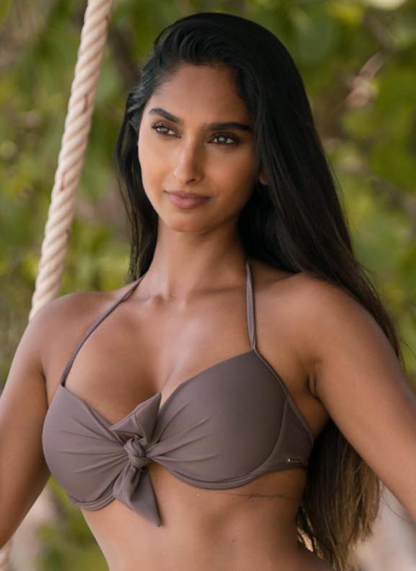 The Maria bikini top by CAHA CAPO is part of our women's swimwear collection, an essential chocolate halter bikini top.